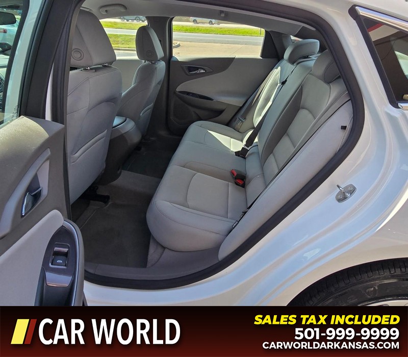 Chevrolet Malibu Vehicle Full-screen Gallery Image 10