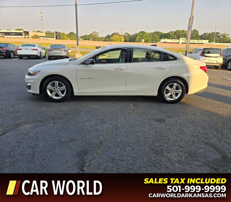 Chevrolet Malibu Vehicle Full-screen Gallery Image 4