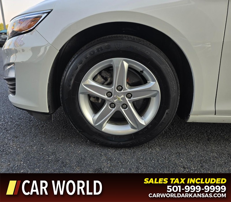 Chevrolet Malibu Vehicle Full-screen Gallery Image 6