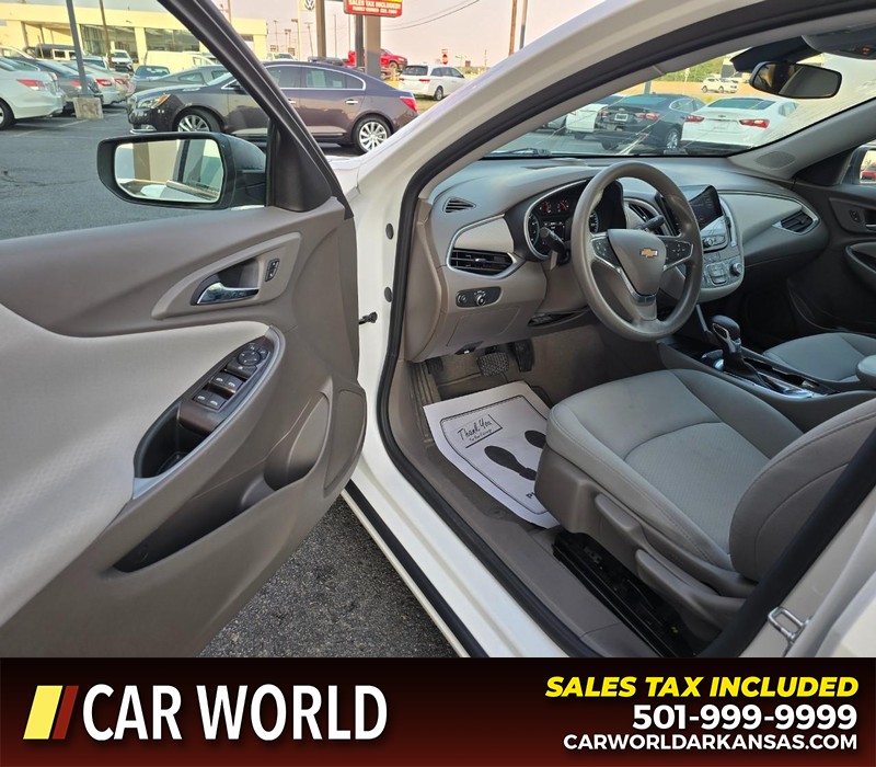 Chevrolet Malibu Vehicle Full-screen Gallery Image 7