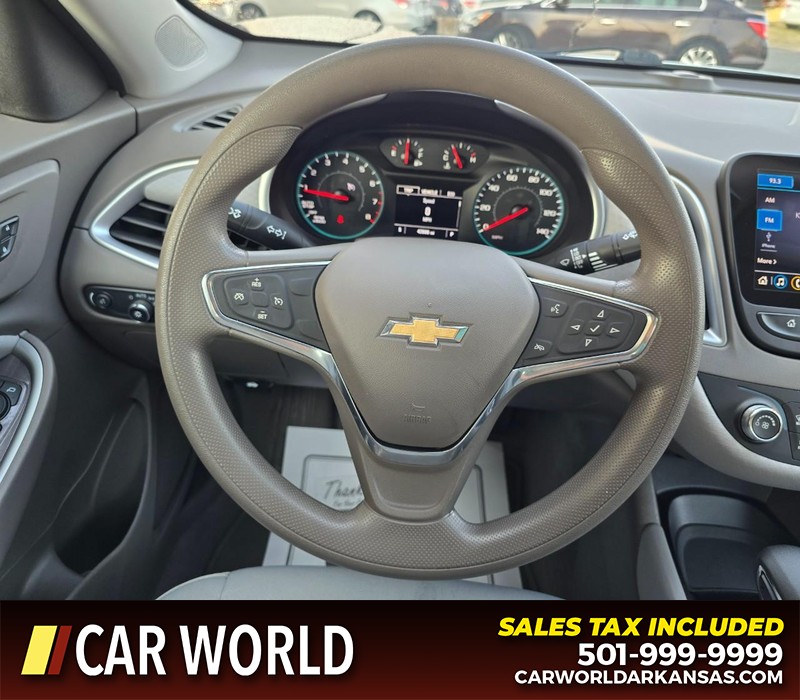 Chevrolet Malibu Vehicle Full-screen Gallery Image 15