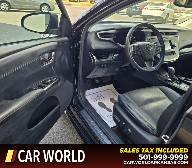 Toyota Avalon Vehicle Full-screen Gallery Image 8