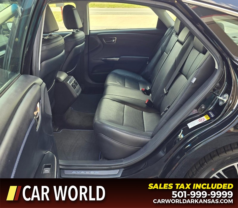 Toyota Avalon Vehicle Full-screen Gallery Image 11