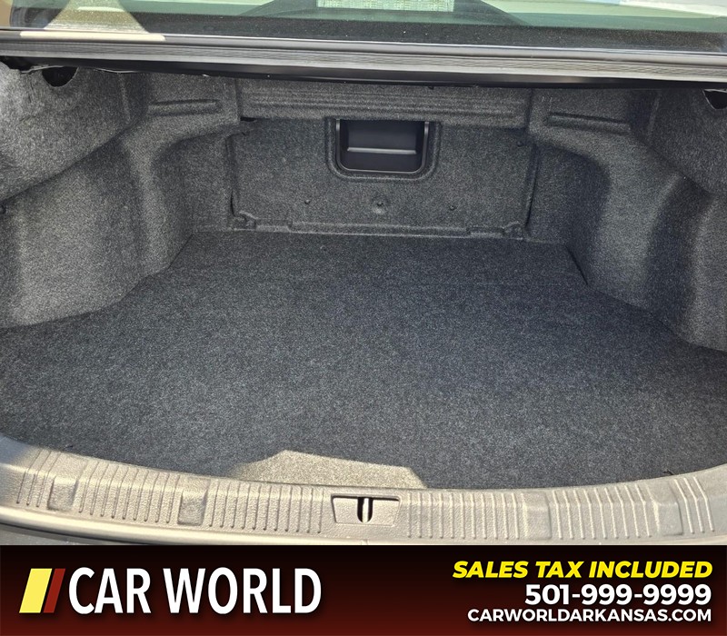 Toyota Avalon Vehicle Full-screen Gallery Image 14