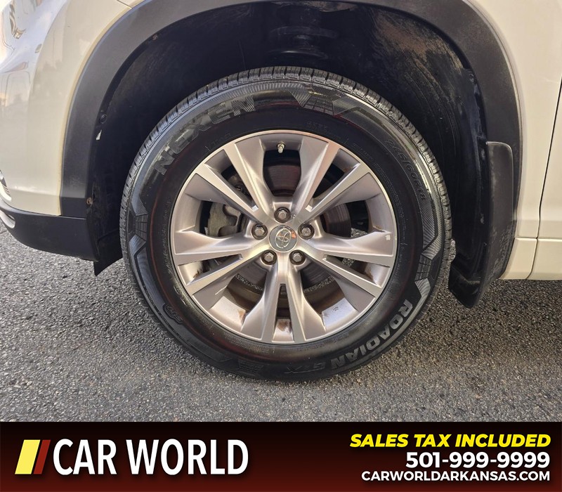 Toyota Highlander Vehicle Full-screen Gallery Image 6