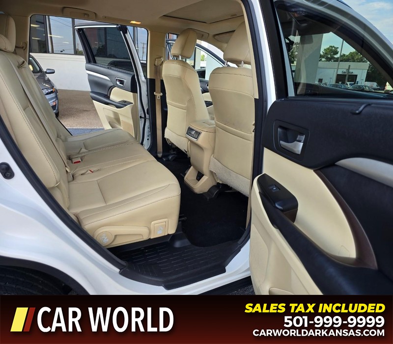Toyota Highlander Vehicle Full-screen Gallery Image 14