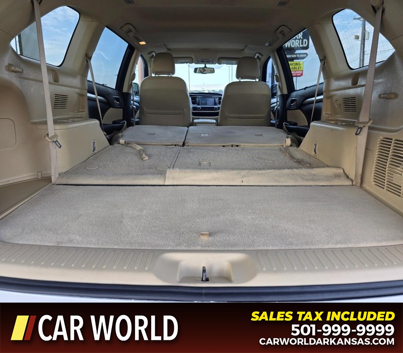 Toyota Highlander Vehicle Full-screen Gallery Image 18