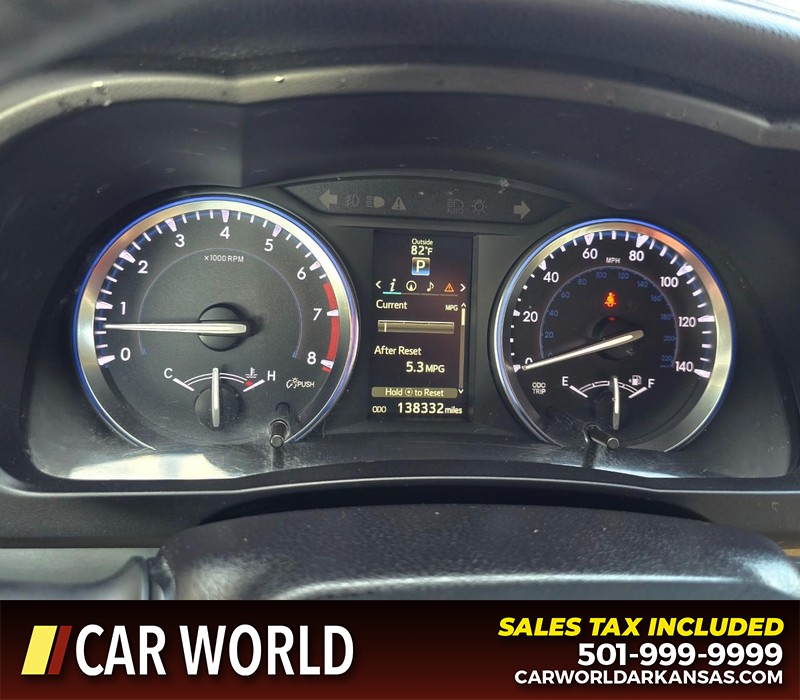 Toyota Highlander Vehicle Full-screen Gallery Image 21