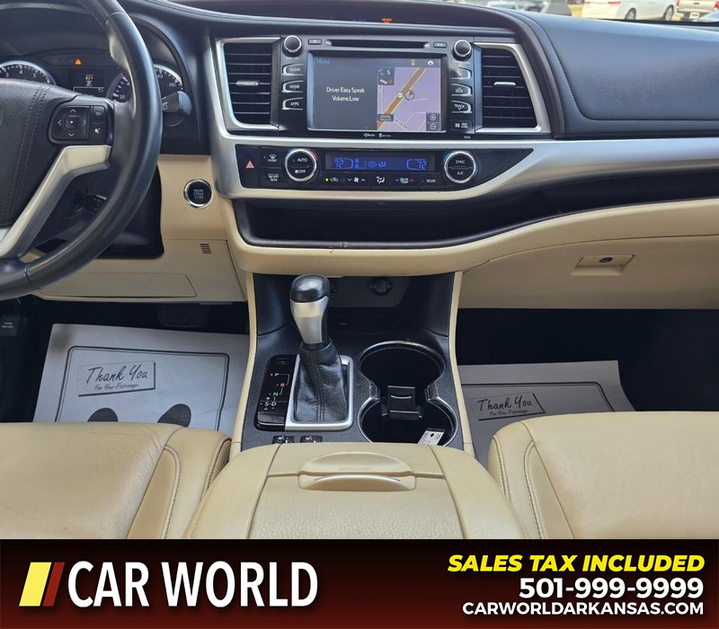 Toyota Highlander Vehicle Full-screen Gallery Image 22