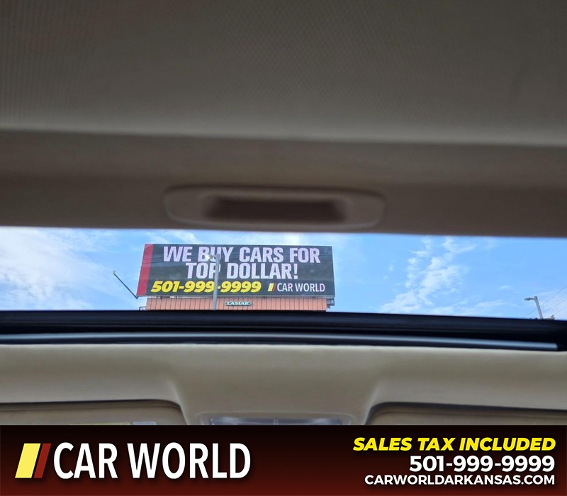 Toyota Highlander Vehicle Full-screen Gallery Image 24