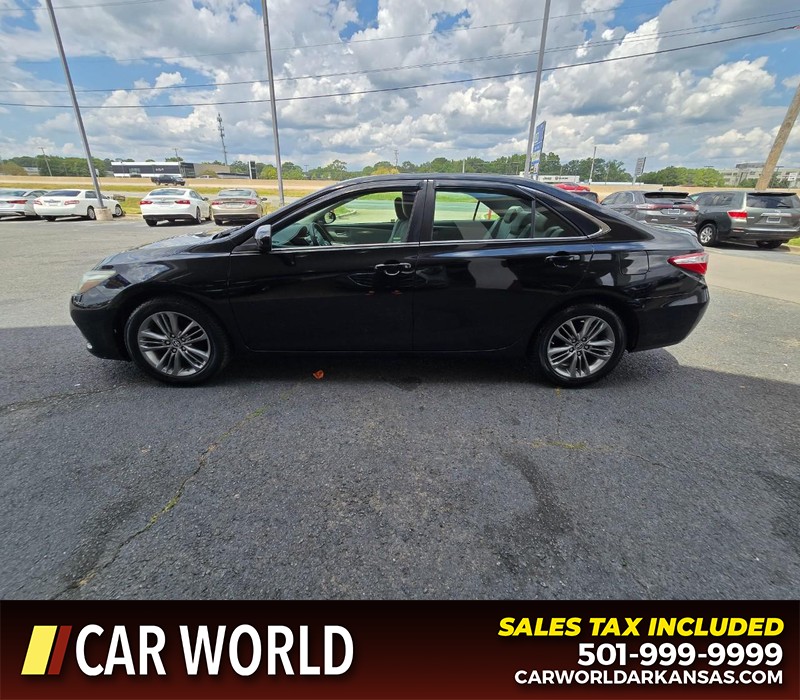 Toyota Camry Vehicle Full-screen Gallery Image 4