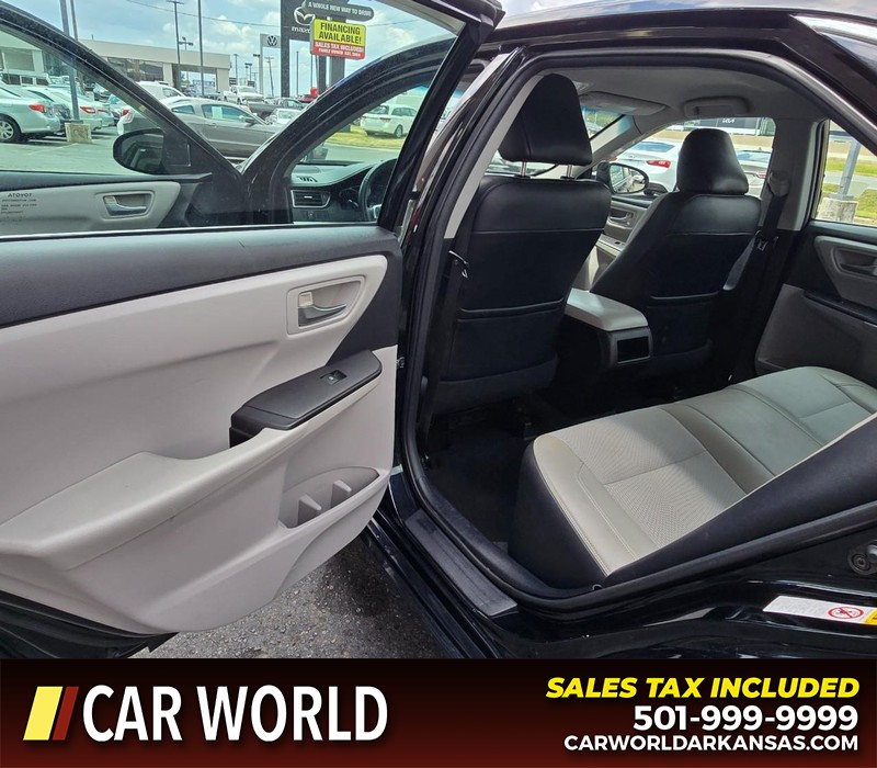 Toyota Camry Vehicle Full-screen Gallery Image 27