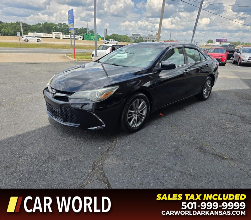 Toyota Camry Vehicle Full-screen Gallery Image 39