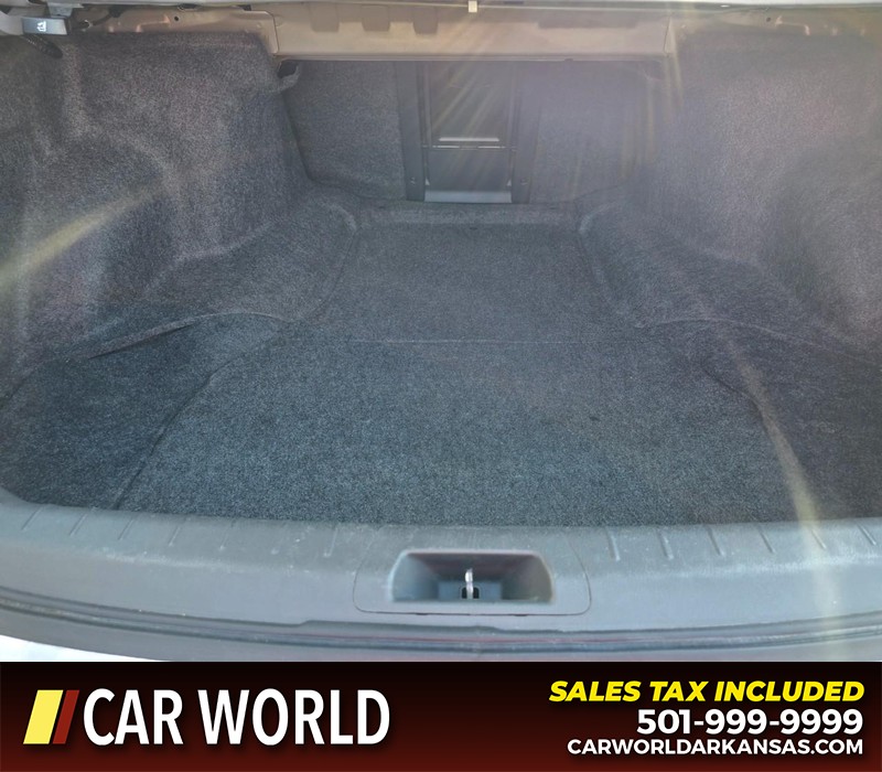 Honda Accord Sedan Vehicle Full-screen Gallery Image 13