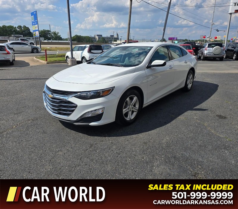 Chevrolet Malibu Vehicle Full-screen Gallery Image 3