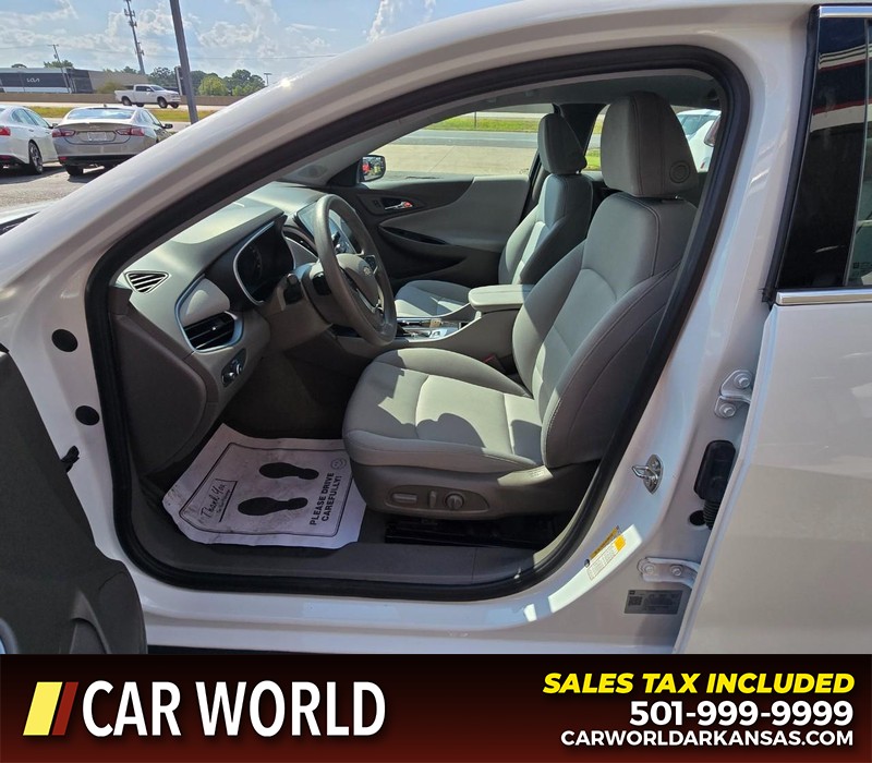 Chevrolet Malibu Vehicle Full-screen Gallery Image 8