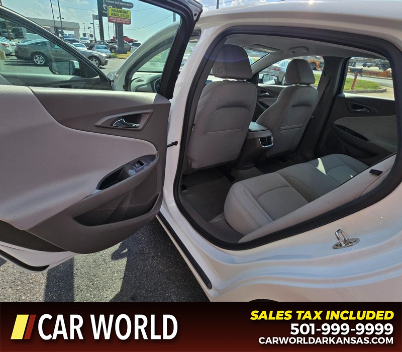 Chevrolet Malibu Vehicle Full-screen Gallery Image 9