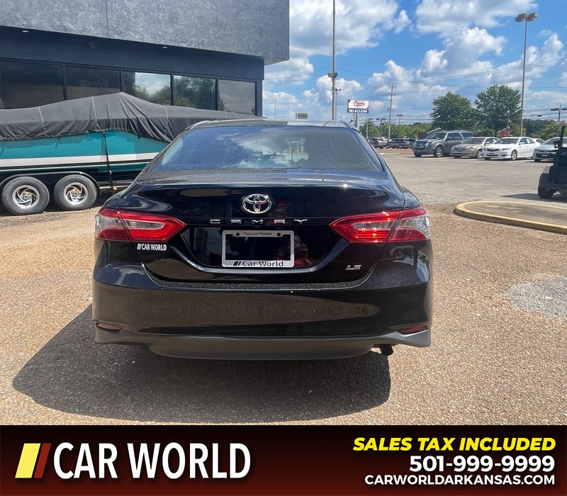 Toyota Camry Vehicle Full-screen Gallery Image 4