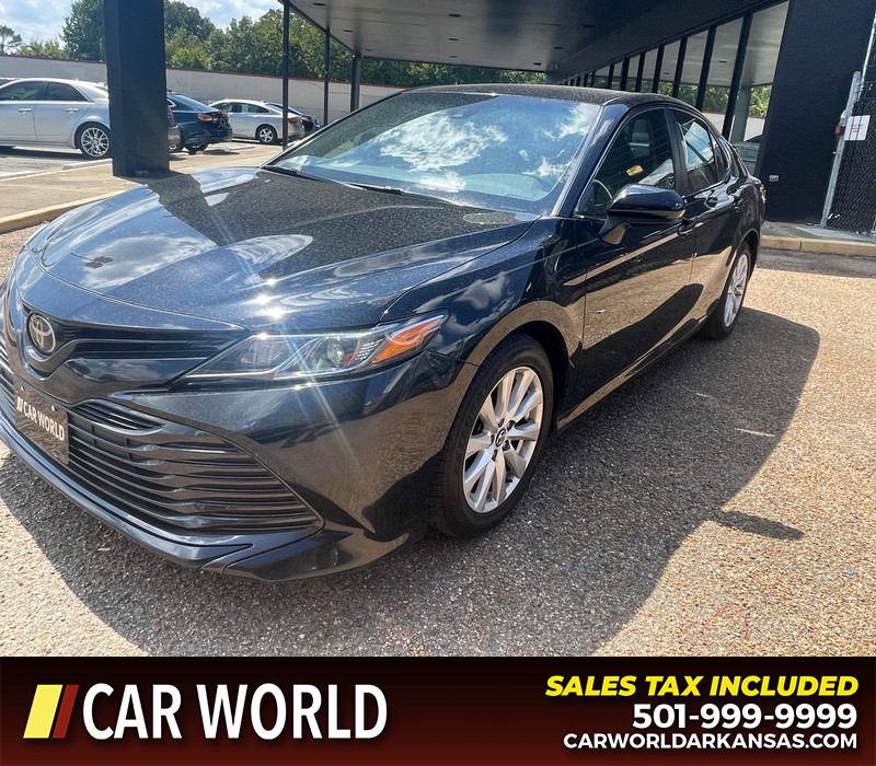 Toyota Camry Vehicle Full-screen Gallery Image 8