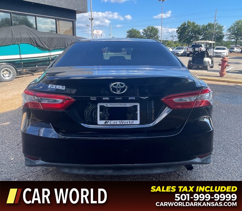 Toyota Camry Vehicle Full-screen Gallery Image 4