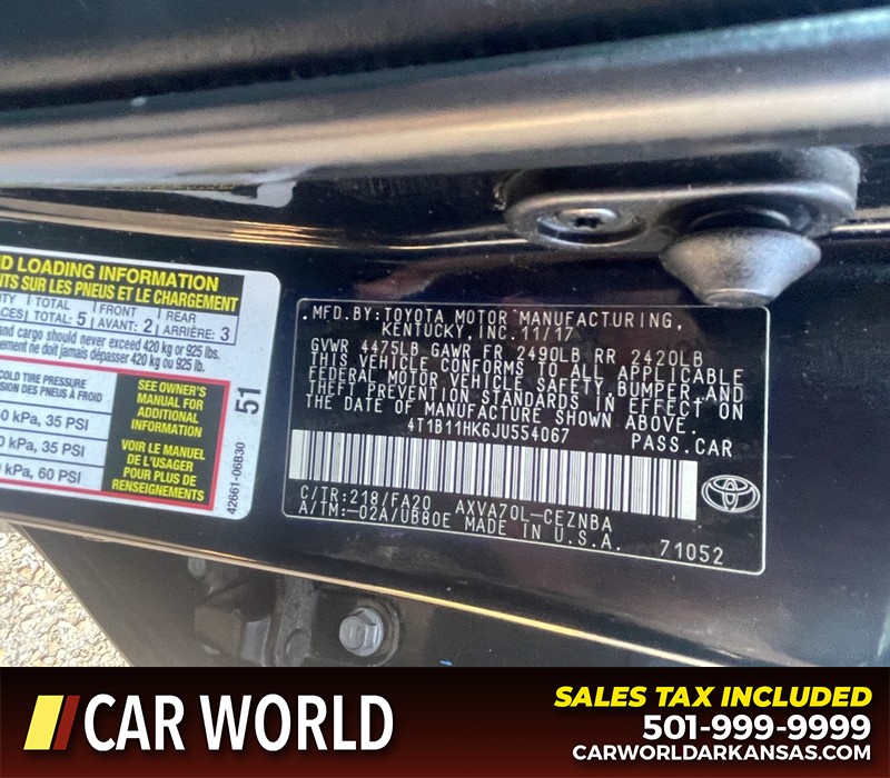 Toyota Camry Vehicle Full-screen Gallery Image 21