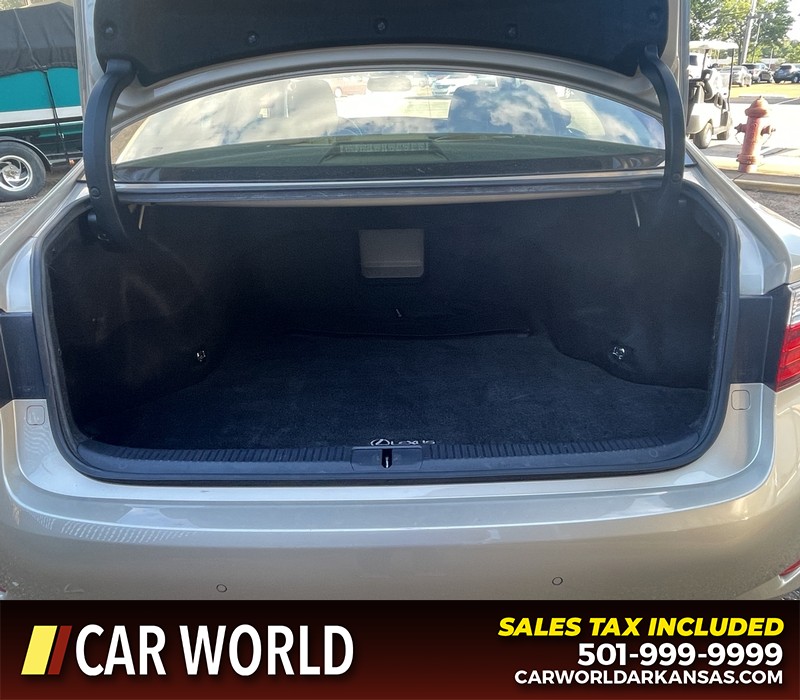 Lexus ES 350 Vehicle Full-screen Gallery Image 5