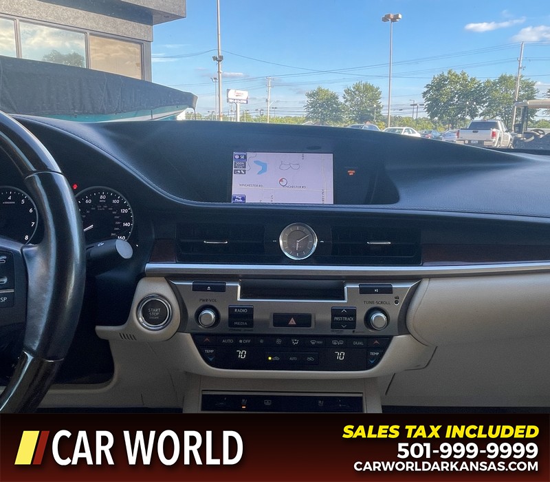 Lexus ES 350 Vehicle Full-screen Gallery Image 15