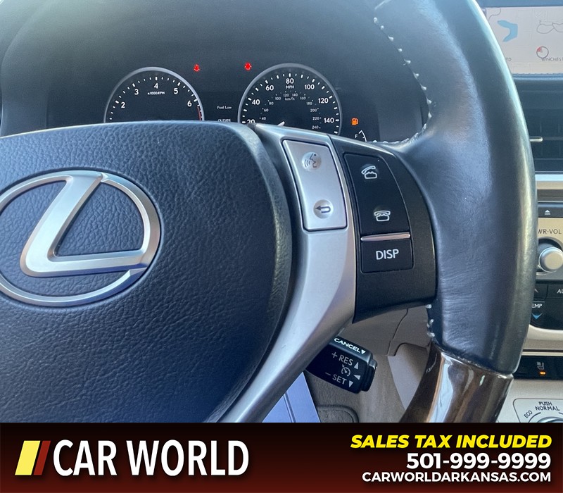 Lexus ES 350 Vehicle Full-screen Gallery Image 24