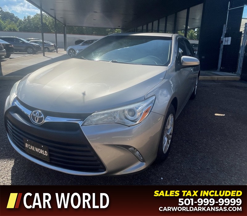 Toyota Camry Vehicle Full-screen Gallery Image 7