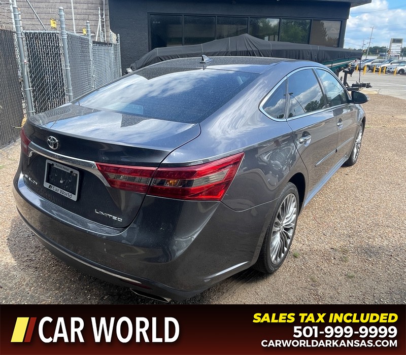 Toyota Avalon Vehicle Full-screen Gallery Image 3