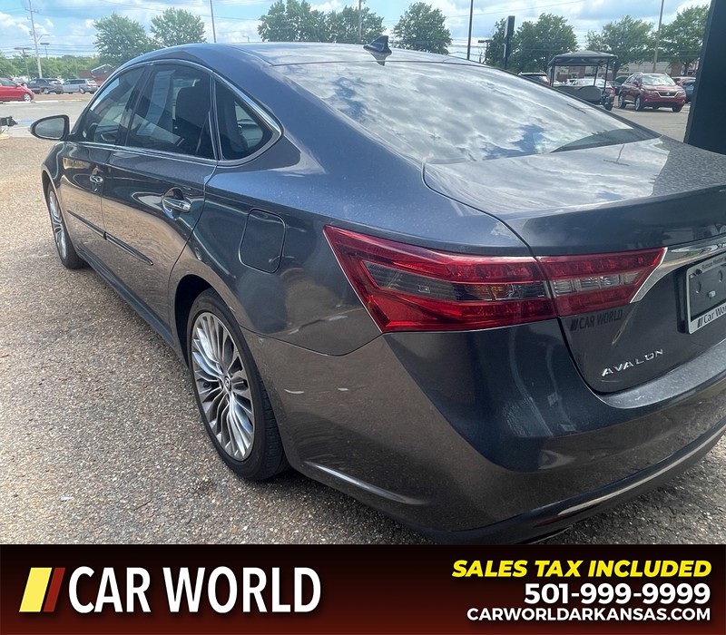Toyota Avalon Vehicle Full-screen Gallery Image 6