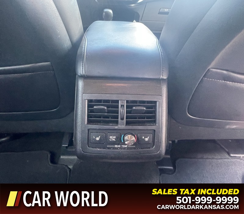 Toyota Avalon Vehicle Full-screen Gallery Image 11