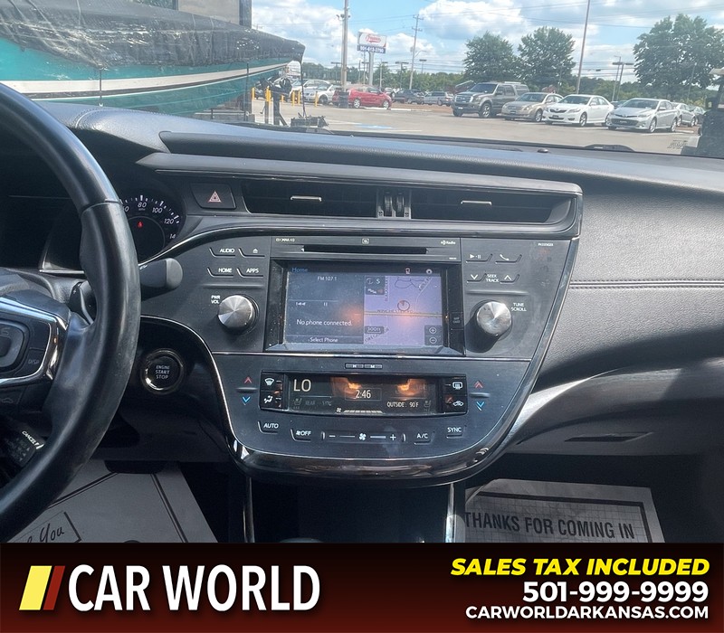 Toyota Avalon Vehicle Full-screen Gallery Image 15