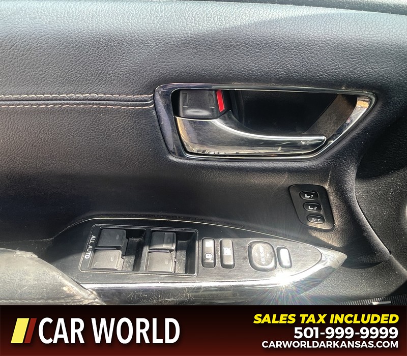 Toyota Avalon Vehicle Full-screen Gallery Image 21