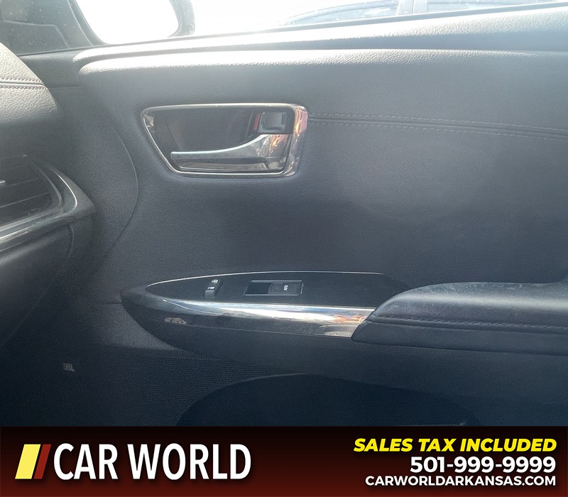 Toyota Avalon Vehicle Full-screen Gallery Image 22