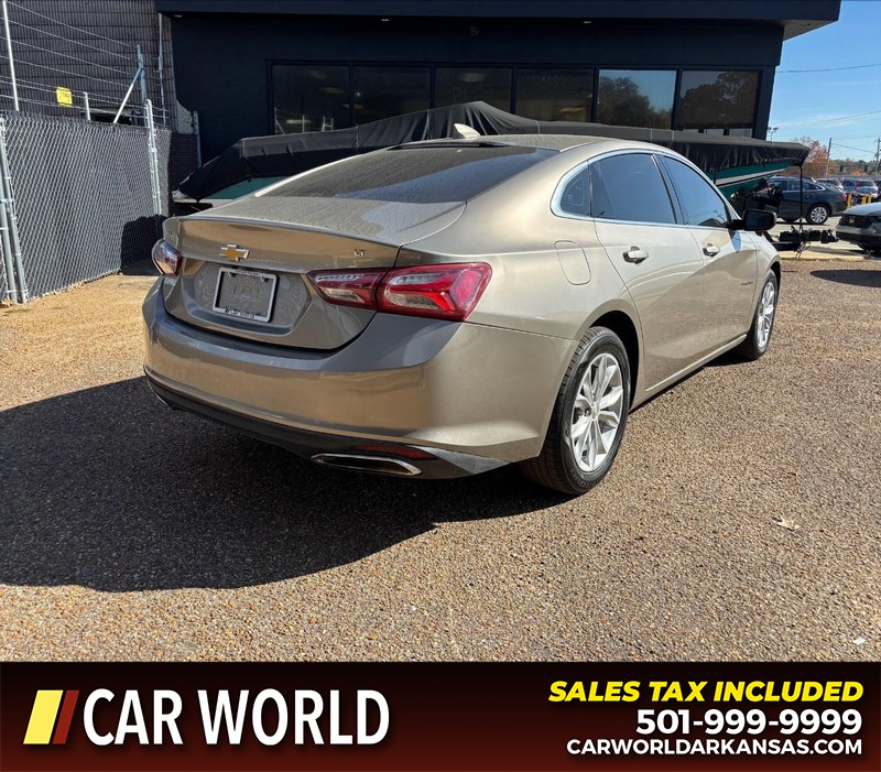 Chevrolet Malibu Vehicle Full-screen Gallery Image 3