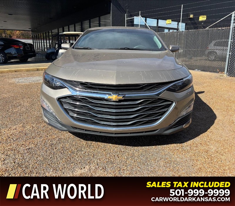 Chevrolet Malibu Vehicle Full-screen Gallery Image 10