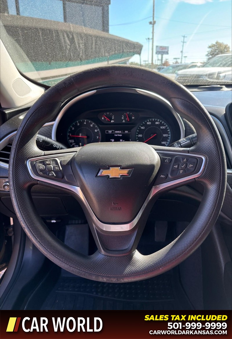 Chevrolet Malibu Vehicle Full-screen Gallery Image 15