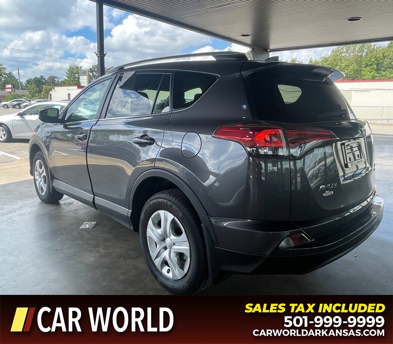 Toyota RAV4 Vehicle Full-screen Gallery Image 6