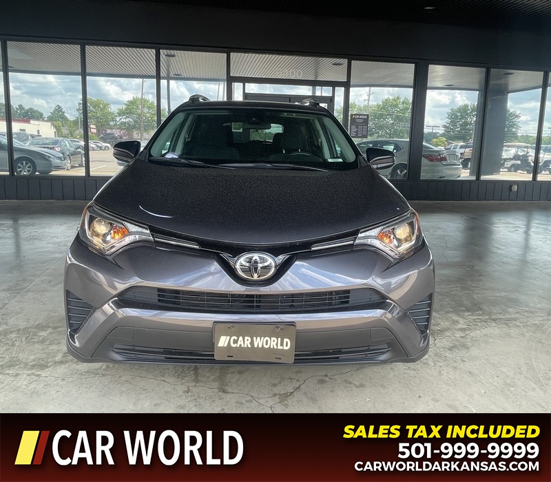 Toyota RAV4 Vehicle Full-screen Gallery Image 9