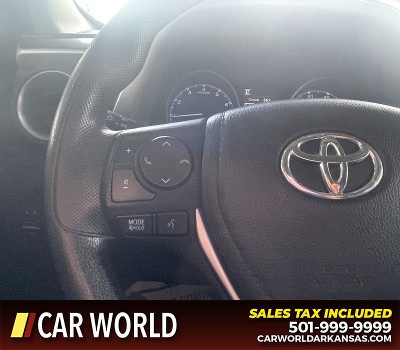 Toyota RAV4 Vehicle Full-screen Gallery Image 21