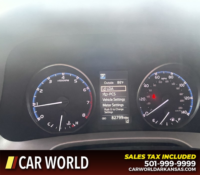 Toyota RAV4 Vehicle Full-screen Gallery Image 23