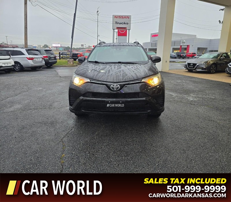 Toyota RAV4 Vehicle Full-screen Gallery Image 2