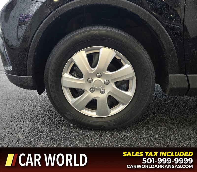 Toyota RAV4 Vehicle Full-screen Gallery Image 6