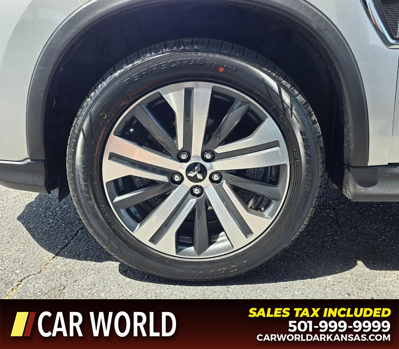 Mitsubishi Outlander Sport Vehicle Full-screen Gallery Image 6