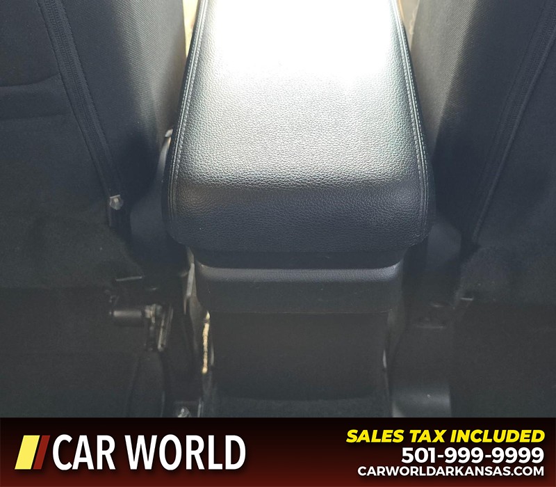 Mitsubishi Outlander Sport Vehicle Full-screen Gallery Image 20