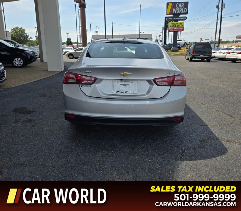 Chevrolet Malibu Vehicle Full-screen Gallery Image 5