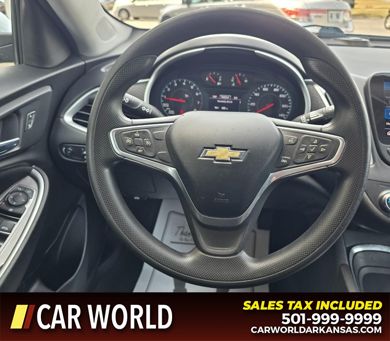 Chevrolet Malibu Vehicle Full-screen Gallery Image 15