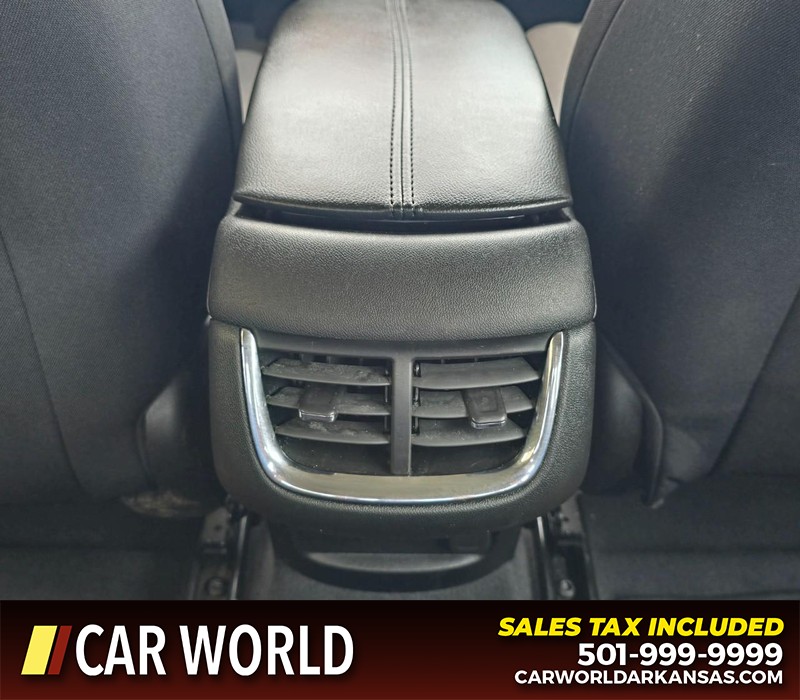 Chevrolet Malibu Vehicle Full-screen Gallery Image 20