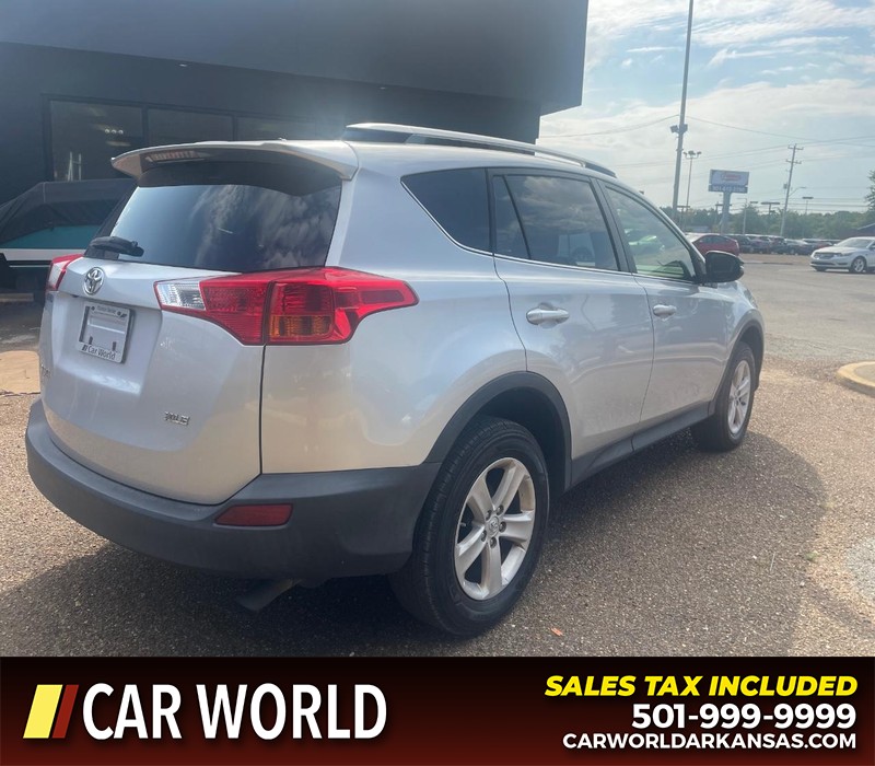 Toyota RAV4 Vehicle Full-screen Gallery Image 4